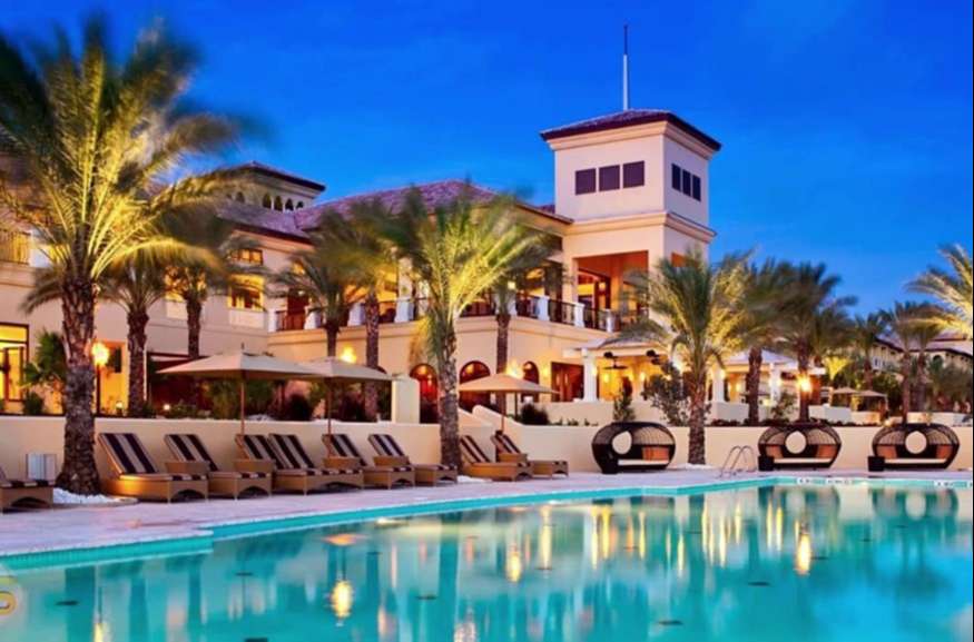 A luxuary hotel in the Dubai